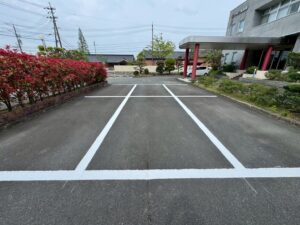 駐車場白線　塗装工事　施工後２