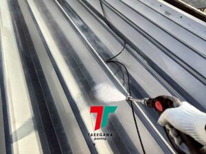 松阪市で折板屋根の断熱塗装