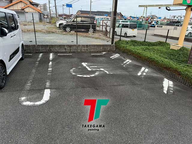 【松阪市】駐車場白線塗装工事|見えにくいラインをしっかり再生