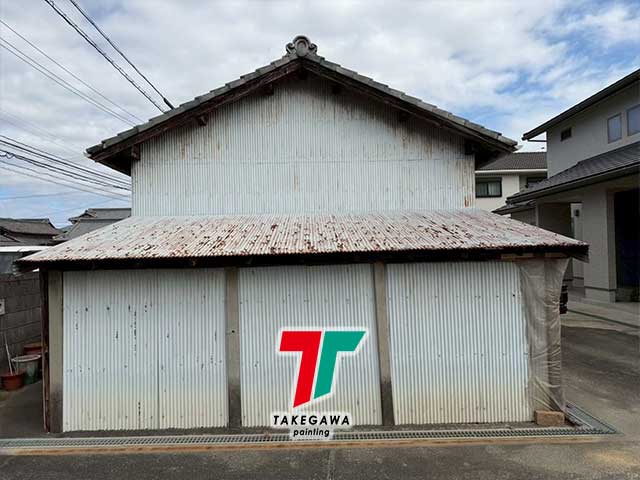 【津市 S様邸】トタン貼り替え+外壁塗装工事|ポリカ板で明るさも改善-after